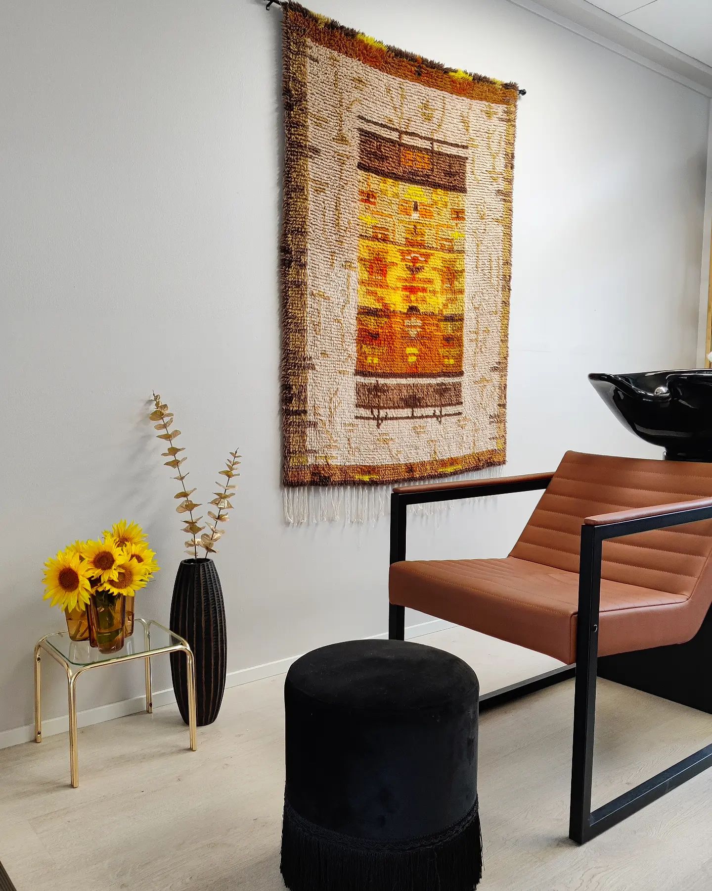 305312540 784963662837325 7465568448132853589 N